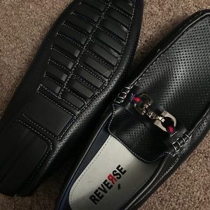 Reverse Black/Blue Size 9 Dress Shoe